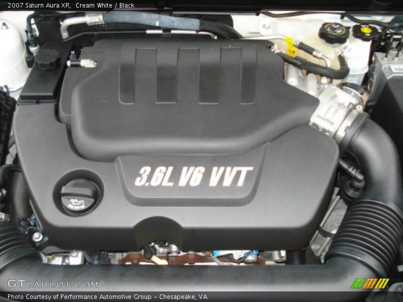 Cream White / Black 2007 Saturn Aura XR