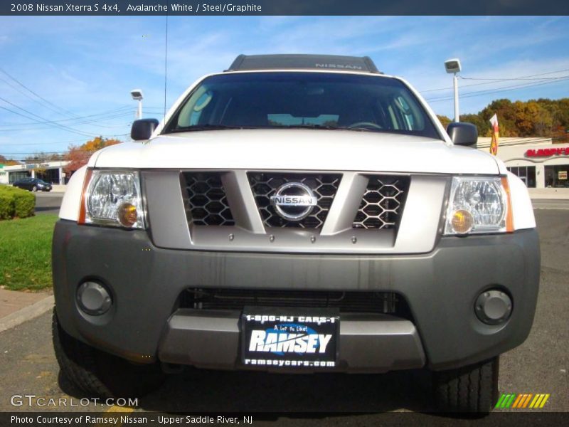Avalanche White / Steel/Graphite 2008 Nissan Xterra S 4x4