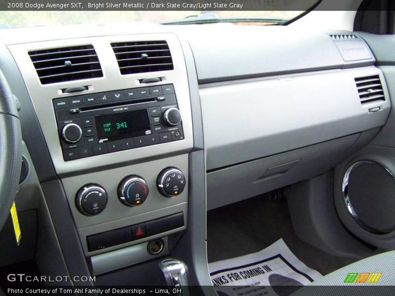 Bright Silver Metallic / Dark Slate Gray/Light Slate Gray 2008 Dodge Avenger SXT
