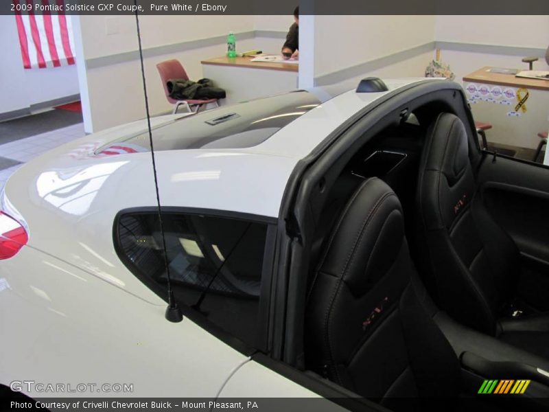 Pure White / Ebony 2009 Pontiac Solstice GXP Coupe