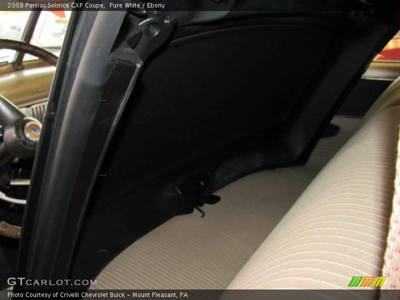 Pure White / Ebony 2009 Pontiac Solstice GXP Coupe