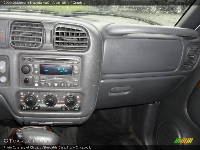 Arctic White / Graphite 2000 Oldsmobile Bravada AWD