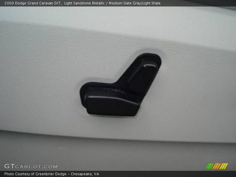 Light Sandstone Metallic / Medium Slate Gray/Light Shale 2009 Dodge Grand Caravan SXT