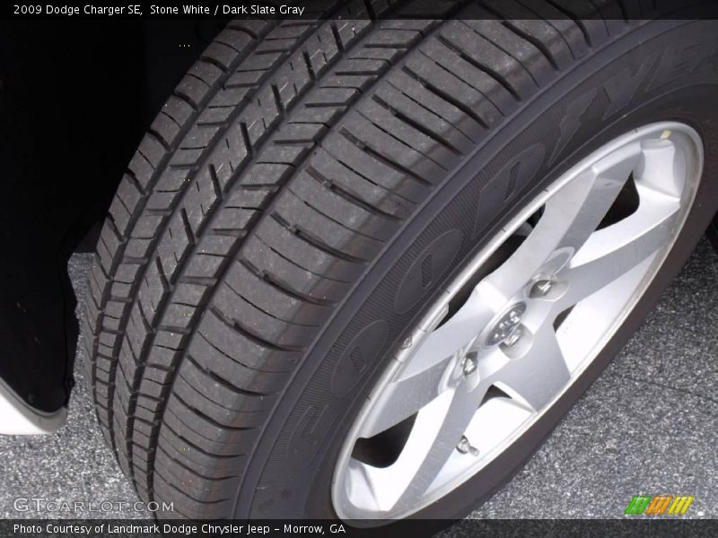 Stone White / Dark Slate Gray 2009 Dodge Charger SE