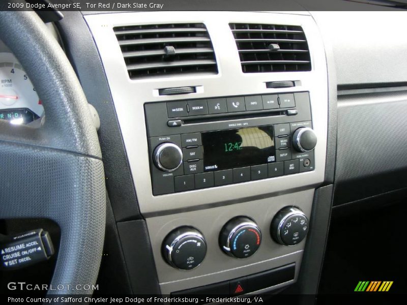 Tor Red / Dark Slate Gray 2009 Dodge Avenger SE