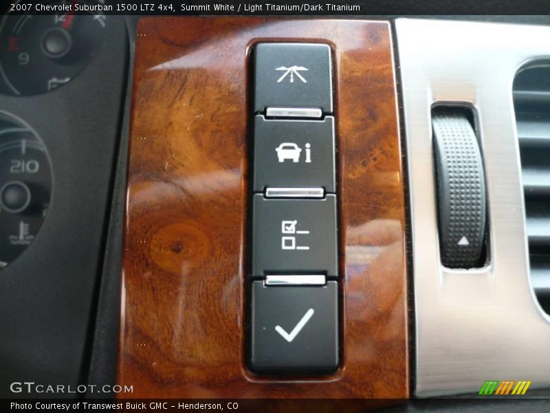 Summit White / Light Titanium/Dark Titanium 2007 Chevrolet Suburban 1500 LTZ 4x4