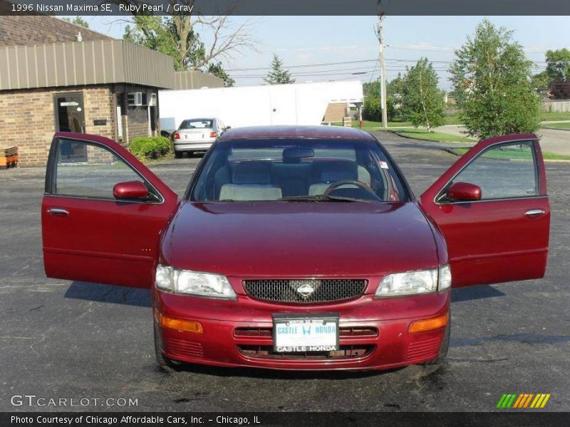 Ruby Pearl / Gray 1996 Nissan Maxima SE