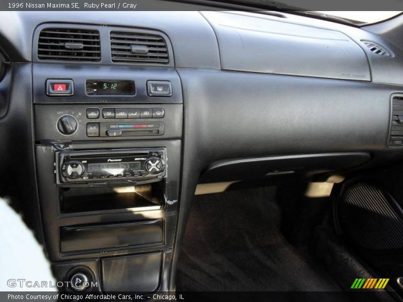 Ruby Pearl / Gray 1996 Nissan Maxima SE
