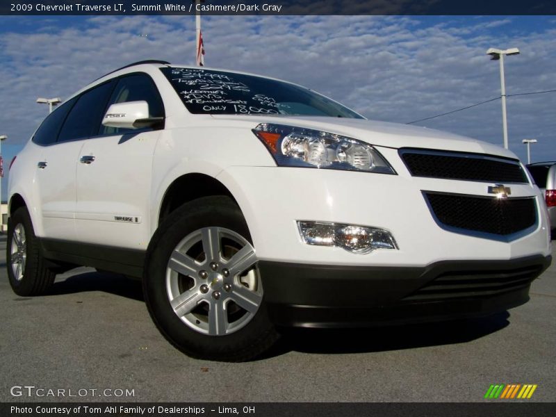 Summit White / Cashmere/Dark Gray 2009 Chevrolet Traverse LT