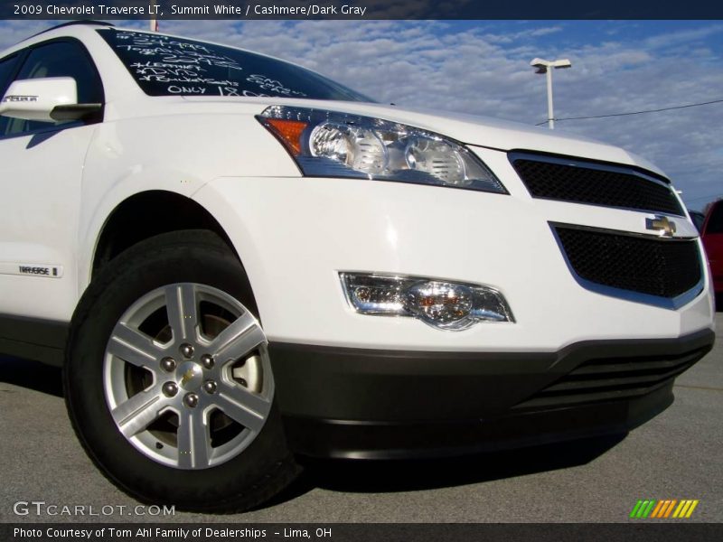 Summit White / Cashmere/Dark Gray 2009 Chevrolet Traverse LT