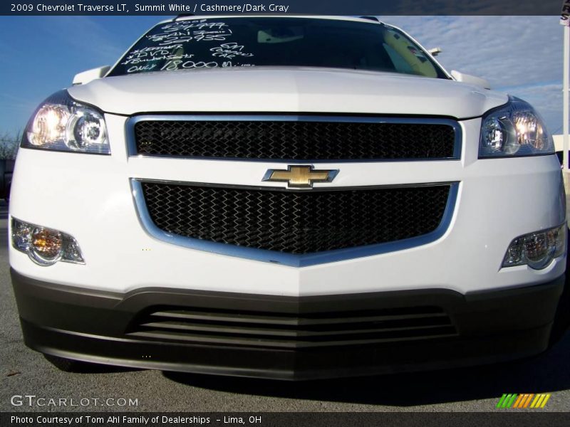 Summit White / Cashmere/Dark Gray 2009 Chevrolet Traverse LT