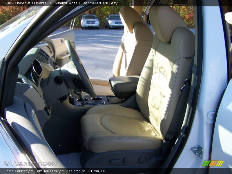 Summit White / Cashmere/Dark Gray 2009 Chevrolet Traverse LT