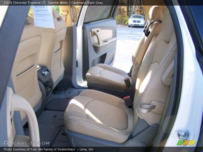 Summit White / Cashmere/Dark Gray 2009 Chevrolet Traverse LT