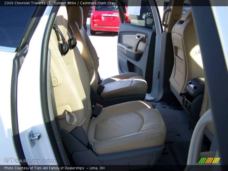 Summit White / Cashmere/Dark Gray 2009 Chevrolet Traverse LT