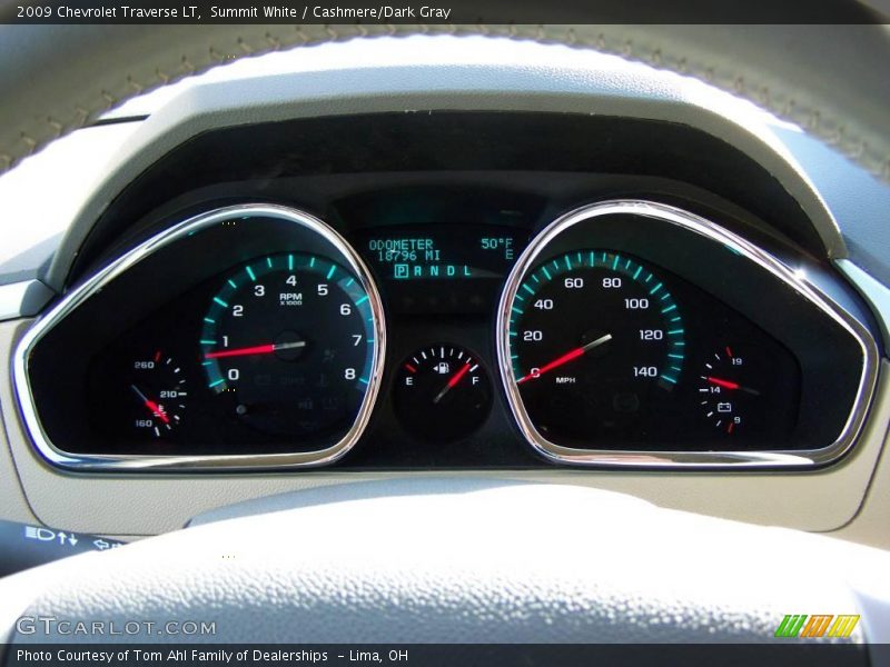 Summit White / Cashmere/Dark Gray 2009 Chevrolet Traverse LT