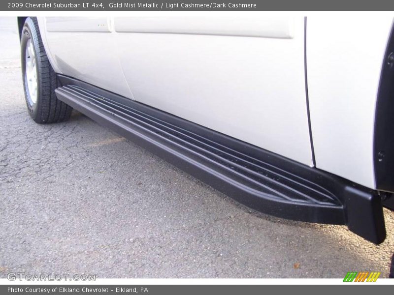 Gold Mist Metallic / Light Cashmere/Dark Cashmere 2009 Chevrolet Suburban LT 4x4