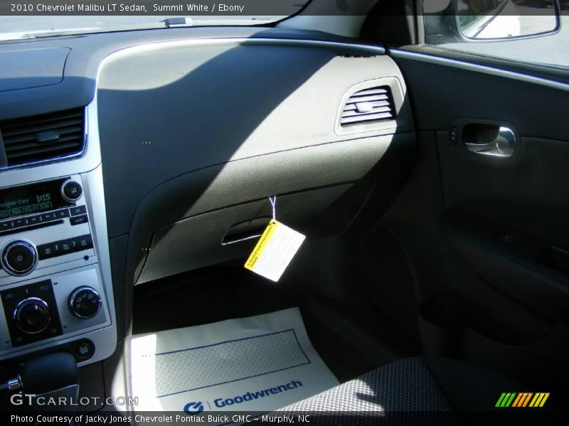Summit White / Ebony 2010 Chevrolet Malibu LT Sedan