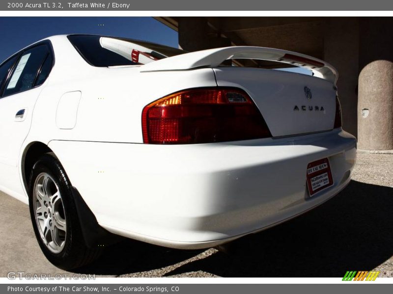 Taffeta White / Ebony 2000 Acura TL 3.2