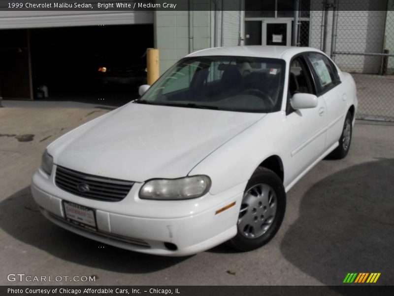 Bright White / Medium Gray 1999 Chevrolet Malibu Sedan