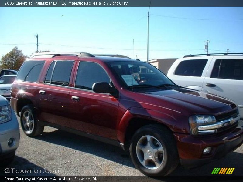 Majestic Red Metallic / Light Gray 2005 Chevrolet TrailBlazer EXT LS
