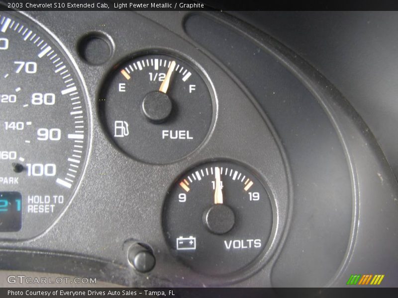 Light Pewter Metallic / Graphite 2003 Chevrolet S10 Extended Cab