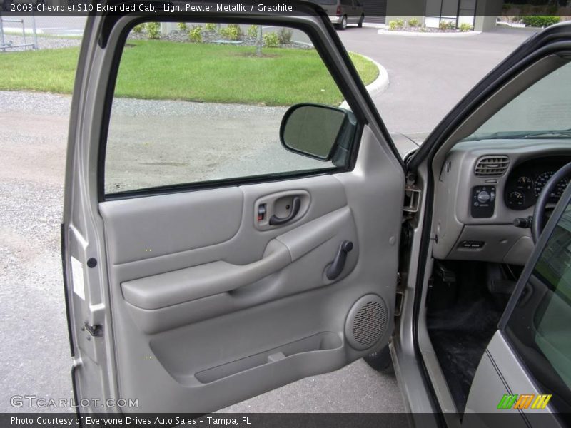 Light Pewter Metallic / Graphite 2003 Chevrolet S10 Extended Cab