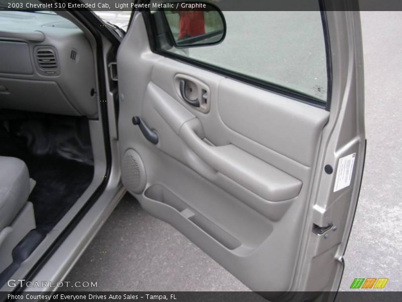 Light Pewter Metallic / Graphite 2003 Chevrolet S10 Extended Cab