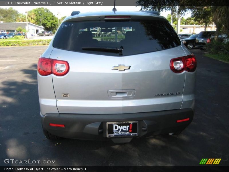 Silver Ice Metallic / Light Gray 2010 Chevrolet Traverse LS