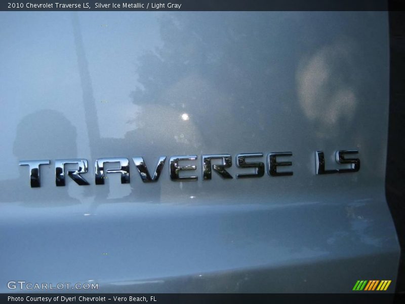 Silver Ice Metallic / Light Gray 2010 Chevrolet Traverse LS