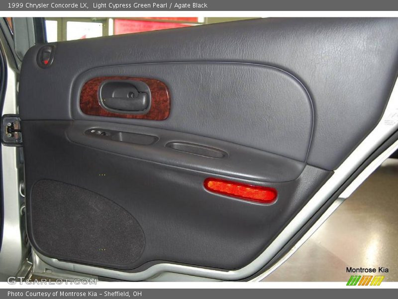 Light Cypress Green Pearl / Agate Black 1999 Chrysler Concorde LX
