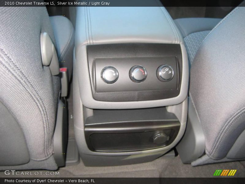 Silver Ice Metallic / Light Gray 2010 Chevrolet Traverse LS
