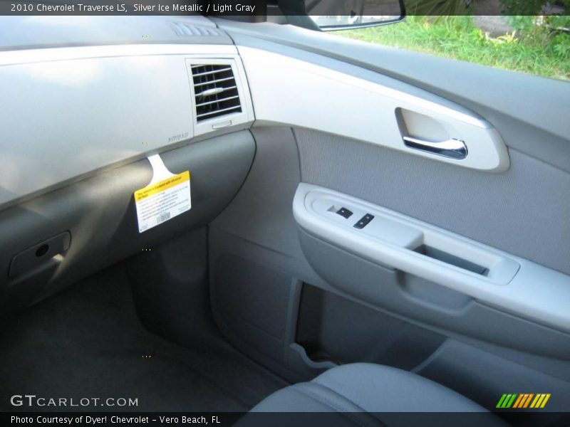 Silver Ice Metallic / Light Gray 2010 Chevrolet Traverse LS