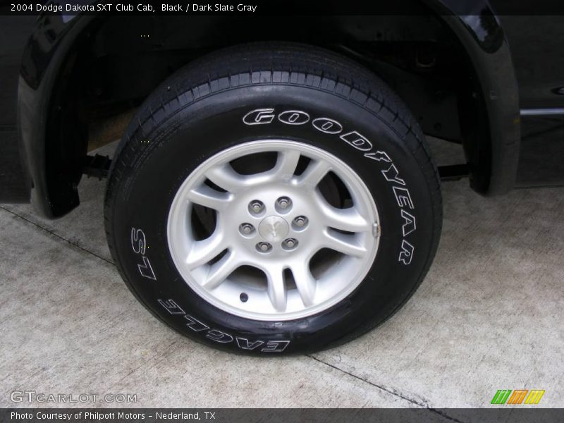 Black / Dark Slate Gray 2004 Dodge Dakota SXT Club Cab