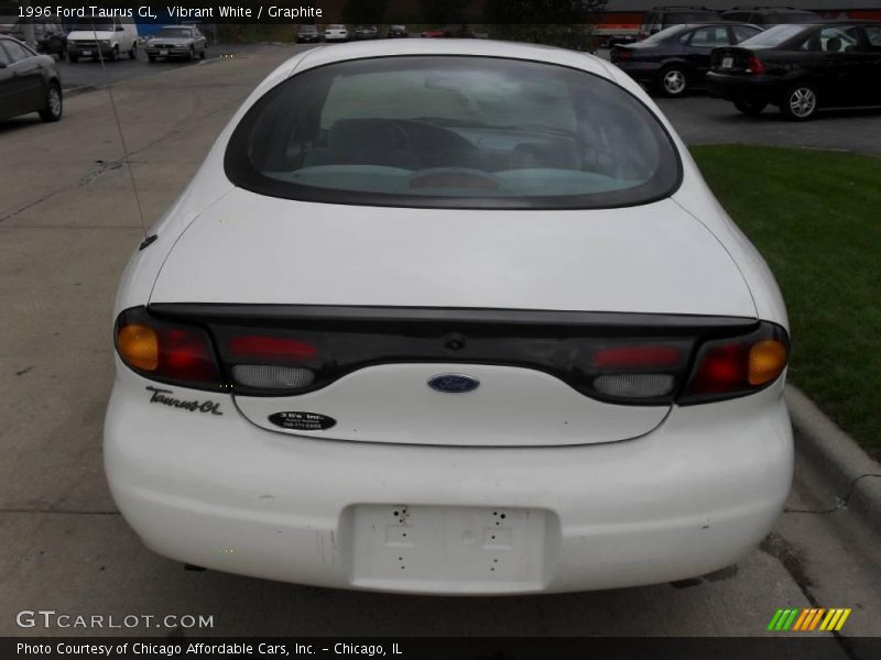 Vibrant White / Graphite 1996 Ford Taurus GL