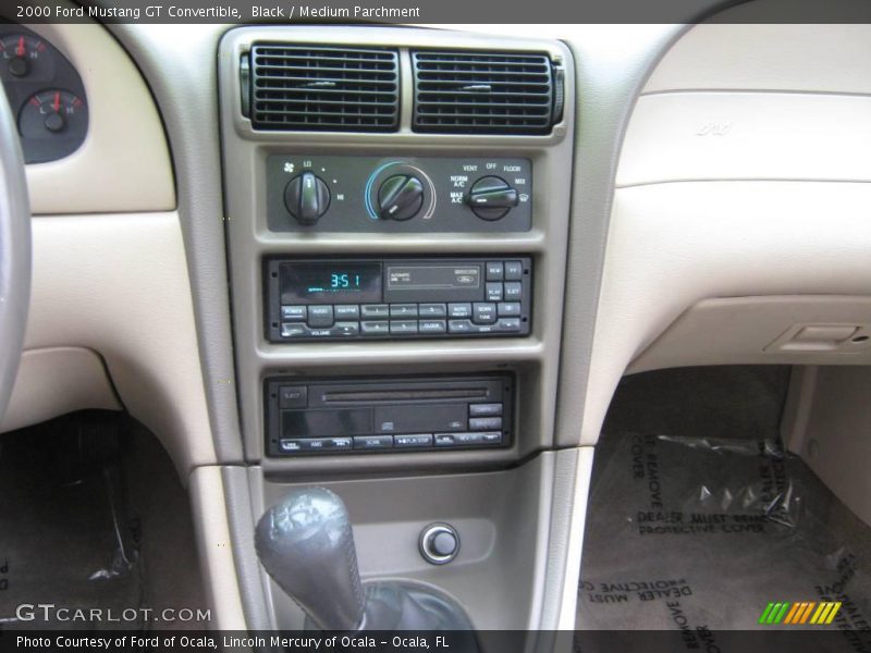 Black / Medium Parchment 2000 Ford Mustang GT Convertible