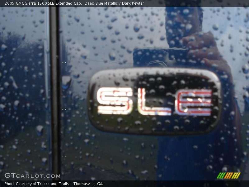 Deep Blue Metallic / Dark Pewter 2005 GMC Sierra 1500 SLE Extended Cab