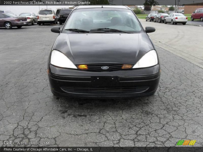 Pitch Black / Medium Graphite 2002 Ford Focus SE Sedan