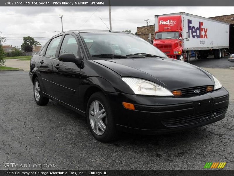 Pitch Black / Medium Graphite 2002 Ford Focus SE Sedan