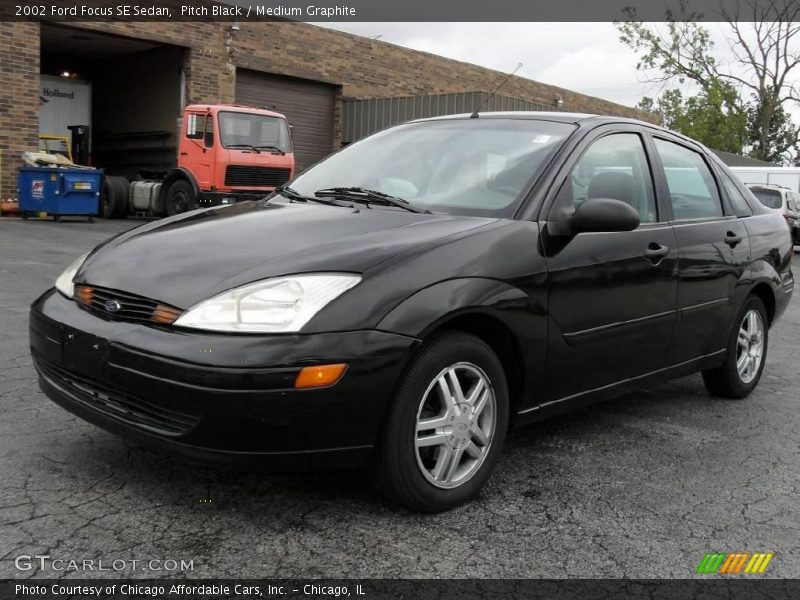 Pitch Black / Medium Graphite 2002 Ford Focus SE Sedan