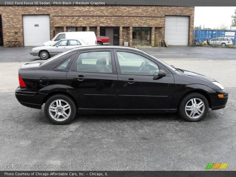 Pitch Black / Medium Graphite 2002 Ford Focus SE Sedan