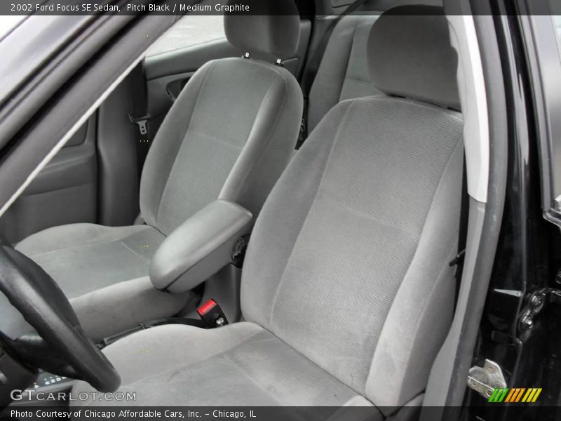 Pitch Black / Medium Graphite 2002 Ford Focus SE Sedan