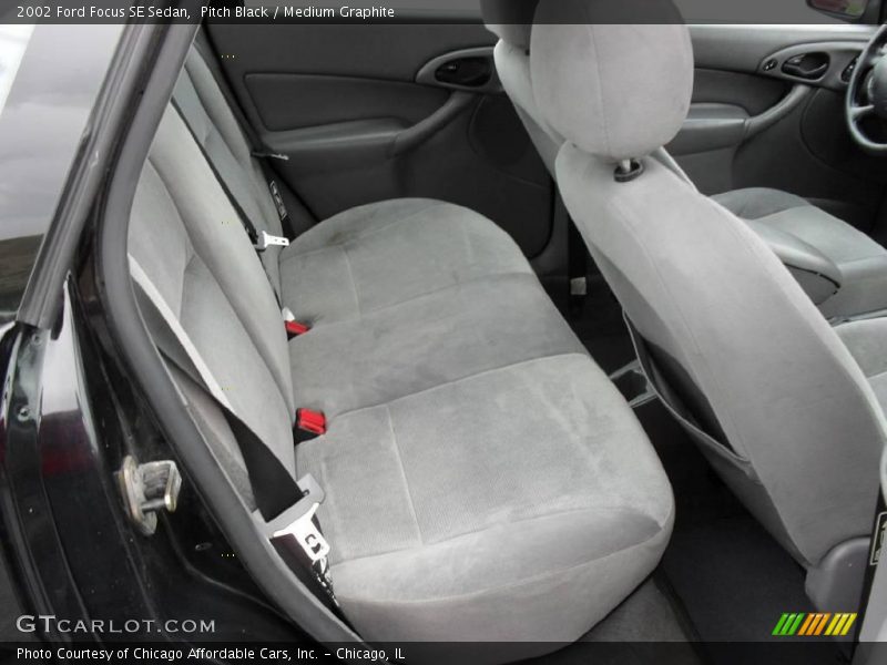 Pitch Black / Medium Graphite 2002 Ford Focus SE Sedan