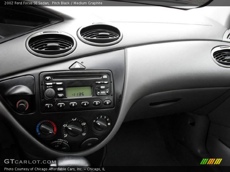 Pitch Black / Medium Graphite 2002 Ford Focus SE Sedan