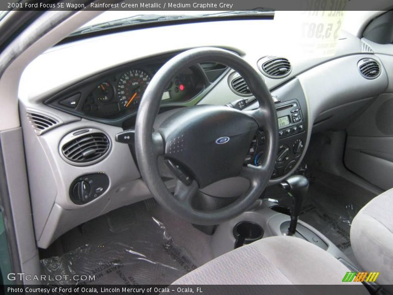 Rainforest Green Metallic / Medium Graphite Grey 2001 Ford Focus SE Wagon