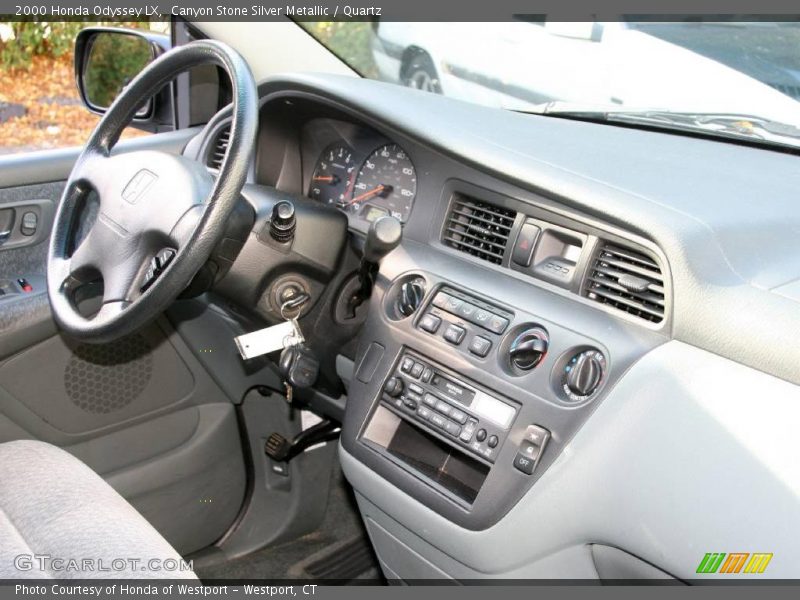 Canyon Stone Silver Metallic / Quartz 2000 Honda Odyssey LX