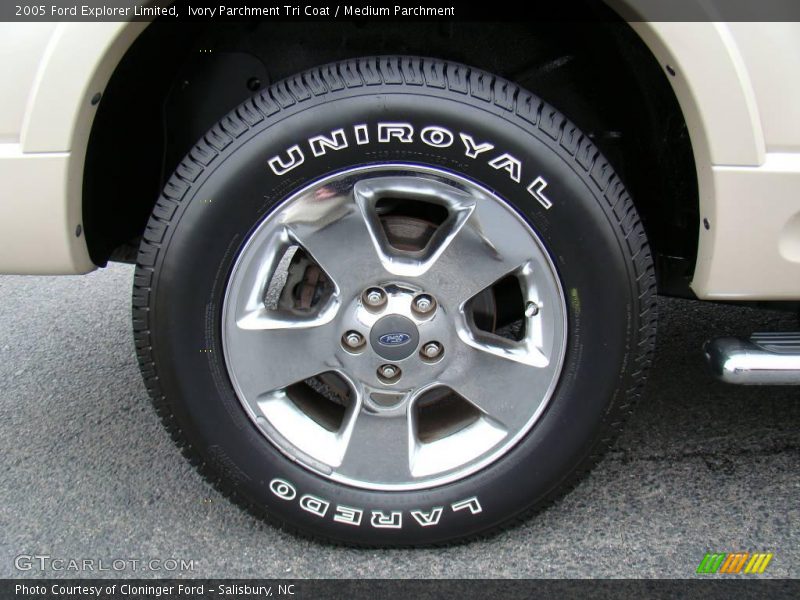 Ivory Parchment Tri Coat / Medium Parchment 2005 Ford Explorer Limited