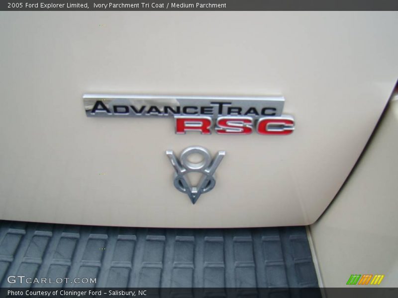 Ivory Parchment Tri Coat / Medium Parchment 2005 Ford Explorer Limited