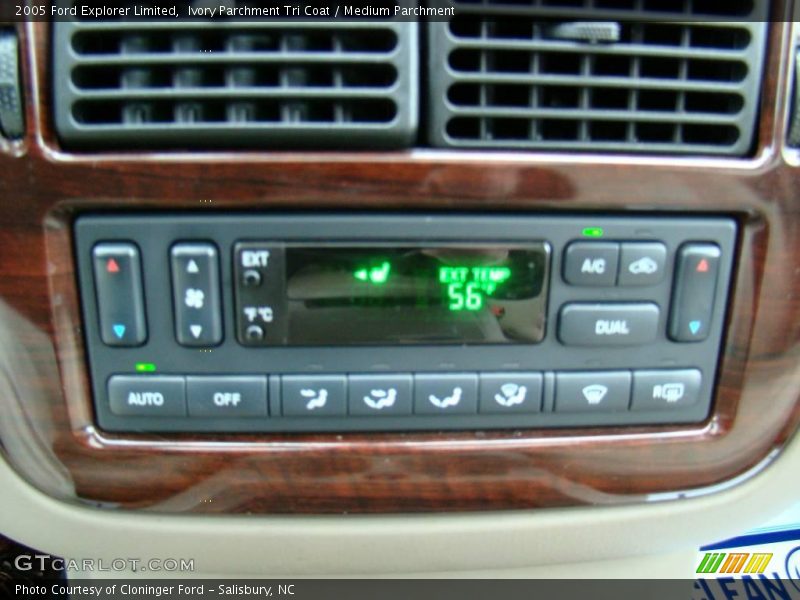 Ivory Parchment Tri Coat / Medium Parchment 2005 Ford Explorer Limited