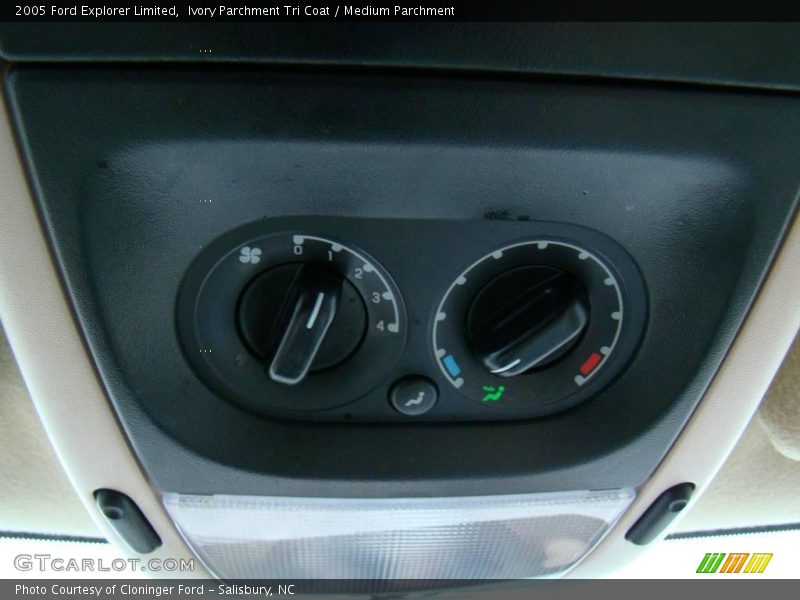 Ivory Parchment Tri Coat / Medium Parchment 2005 Ford Explorer Limited