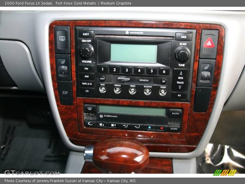 Fort Knox Gold Metallic / Medium Graphite 2000 Ford Focus LX Sedan